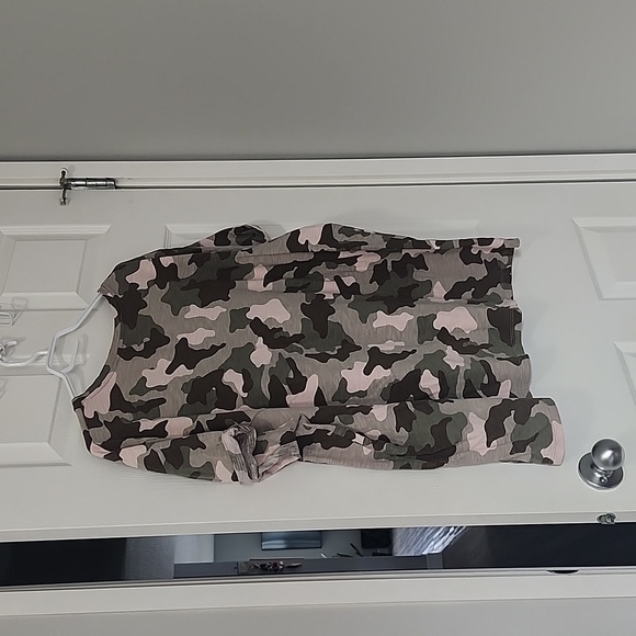 Love and Legend Boyfriend camouflage print tshirt - Picture 2 of 4